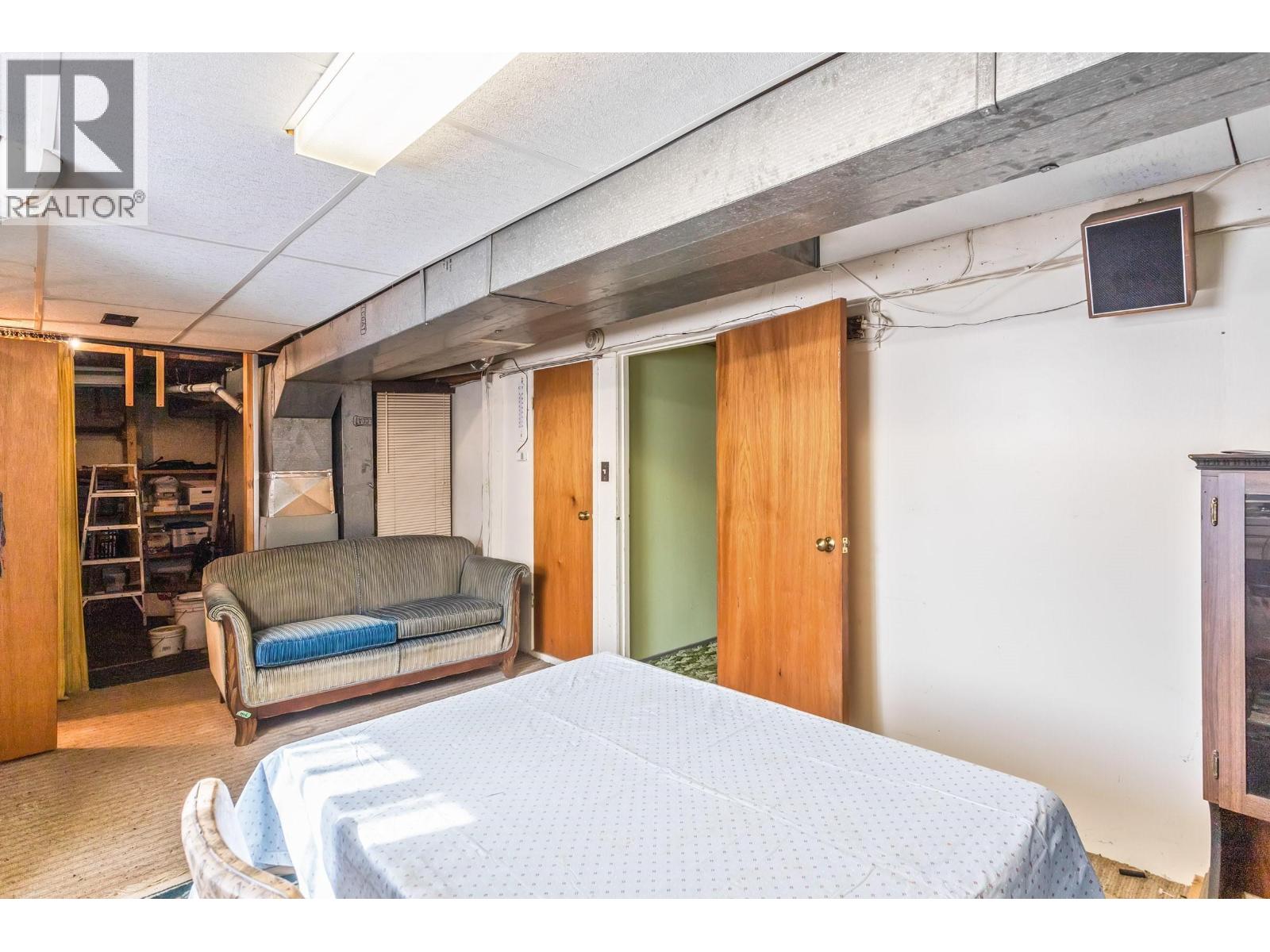 5670 Columbia Street, Vancouver, British Columbia  V5Y 3H7 - Photo 15 - R3046323