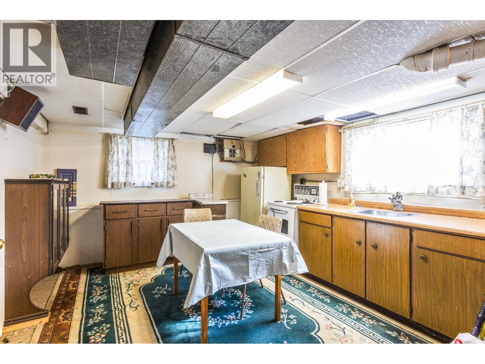 5670 Columbia Street, Vancouver, British Columbia  V5Y 3H7 - Photo 14 - R3046323