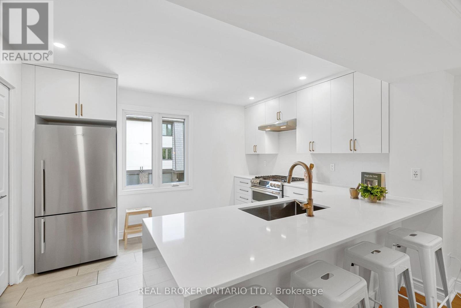 2 - 655 Richmond Road, Ottawa, Ontario  K2A 3Y3 - Photo 20 - X12397692