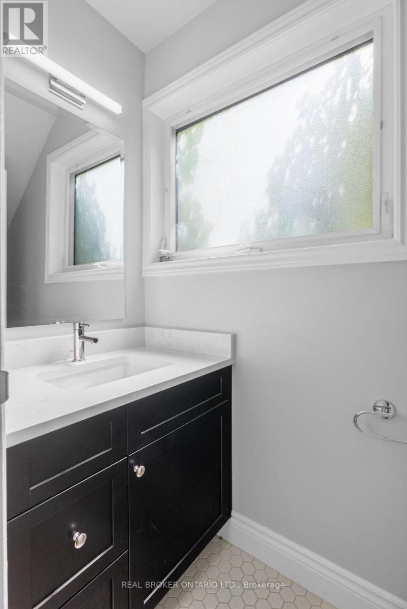 2 - 655 Richmond Road, Ottawa, Ontario  K2A 3Y3 - Photo 35 - X12397692