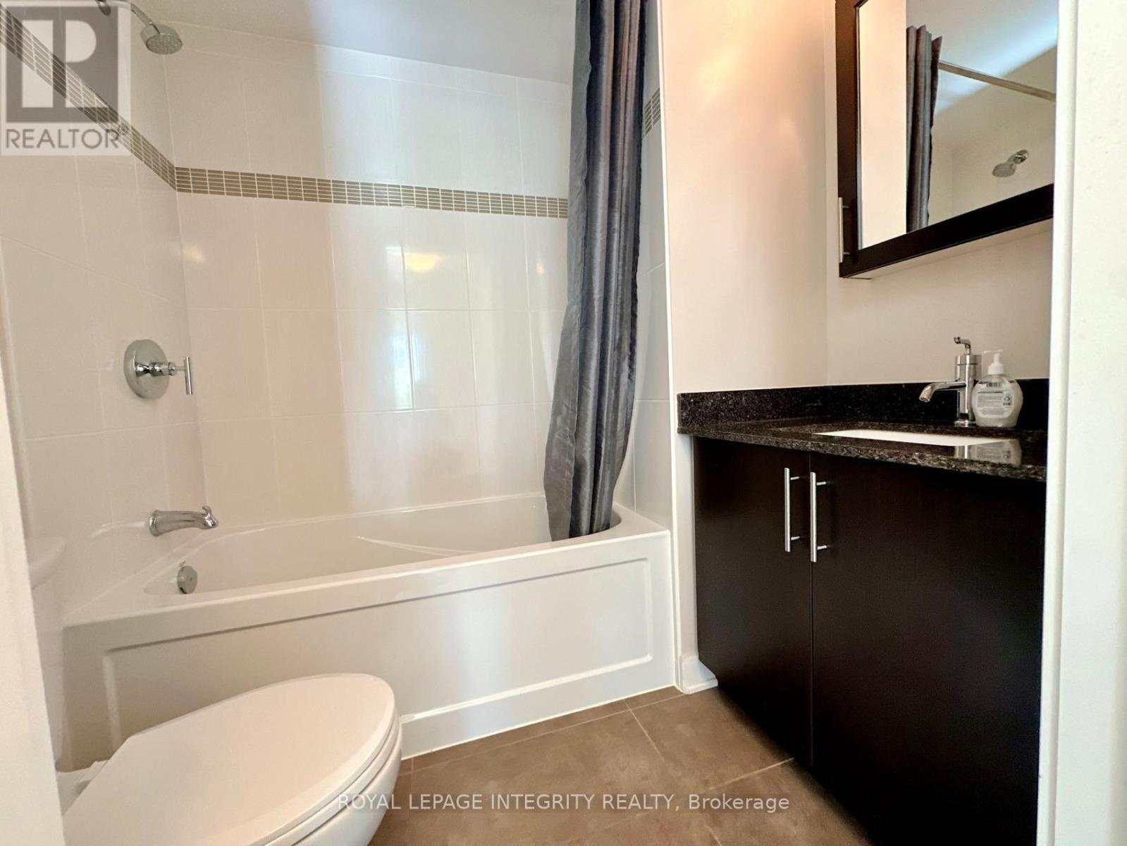 210 - 300 Lett Street, Ottawa, Ontario  K1R 0A8 - Photo 10 - X12397763