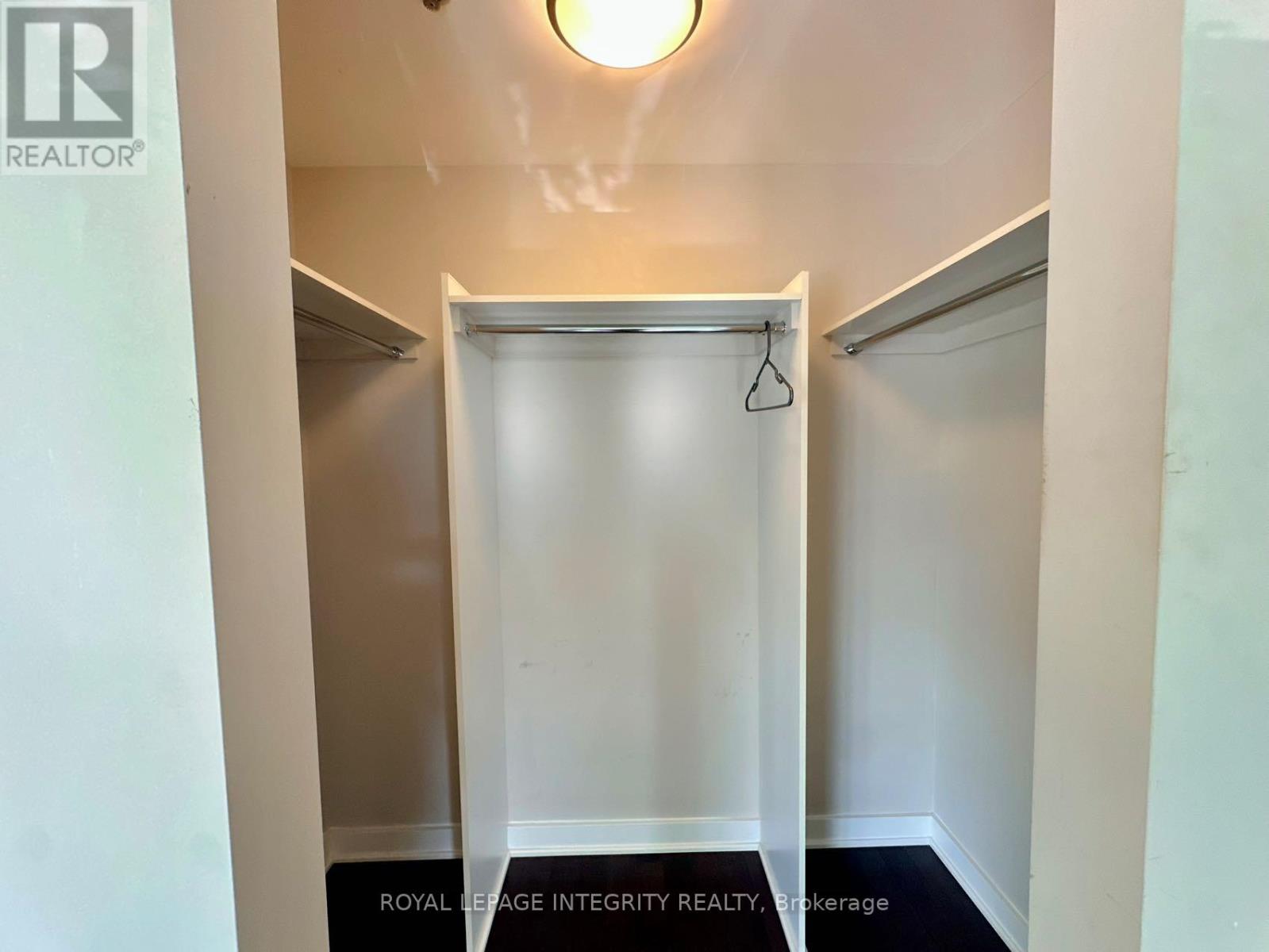 210 - 300 Lett Street, Ottawa, Ontario  K1R 0A8 - Photo 14 - X12397763