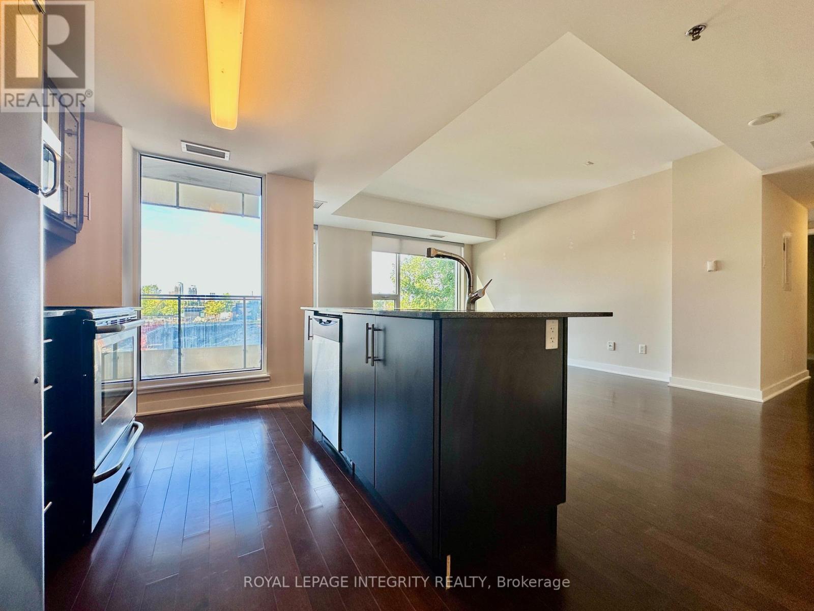 210 - 300 Lett Street, Ottawa, Ontario  K1R 0A8 - Photo 7 - X12397763