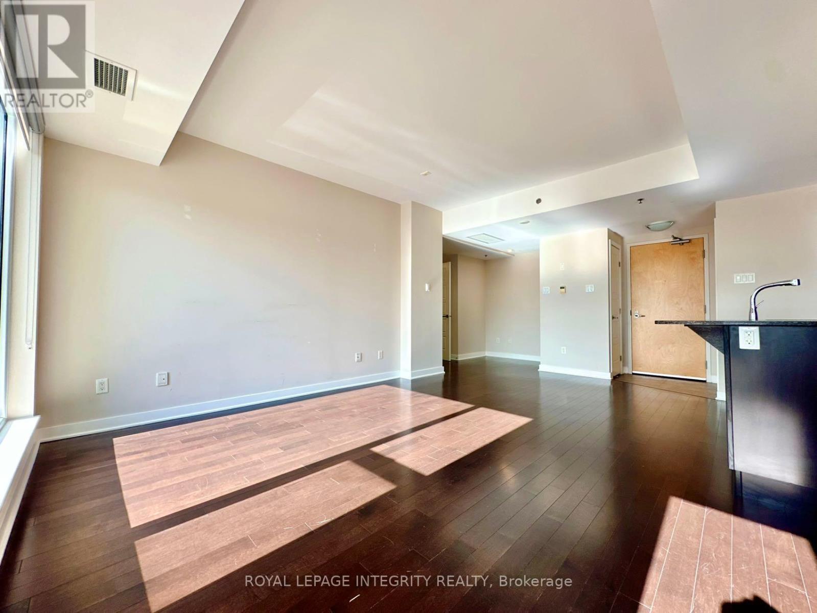 210 - 300 Lett Street, Ottawa, Ontario  K1R 0A8 - Photo 8 - X12397763