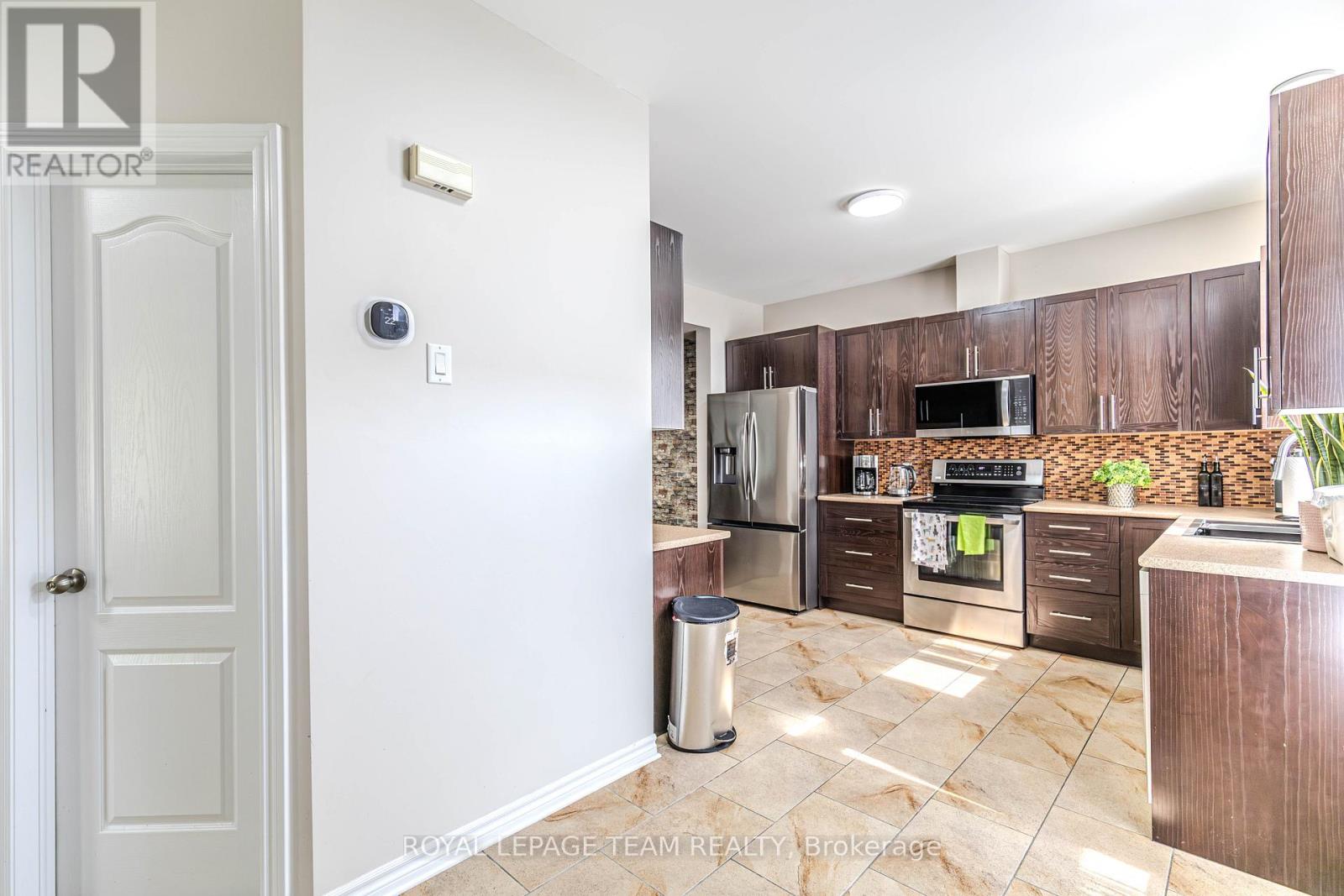 55 Emerald Pond Private, Ottawa, Ontario  K1T 0C3 - Photo 20 - X12397875