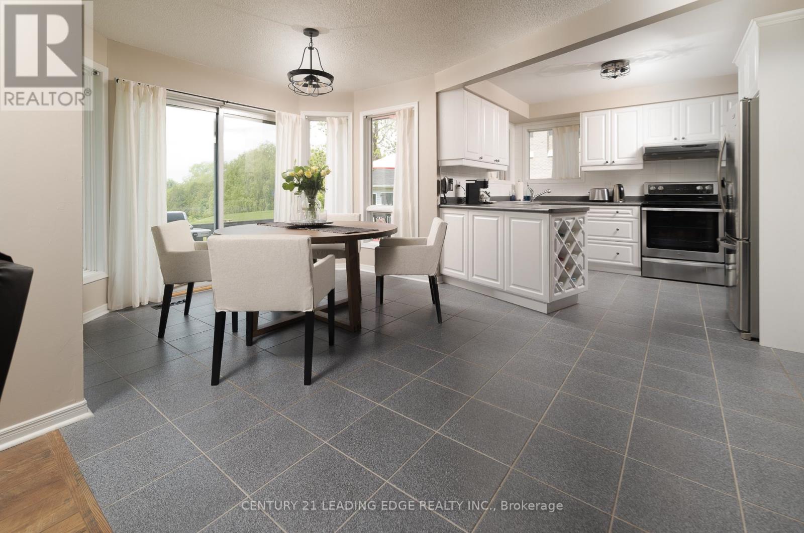 5048 William Street, Pickering, Ontario  L1Y 1B2 - Photo 9 - E12397609