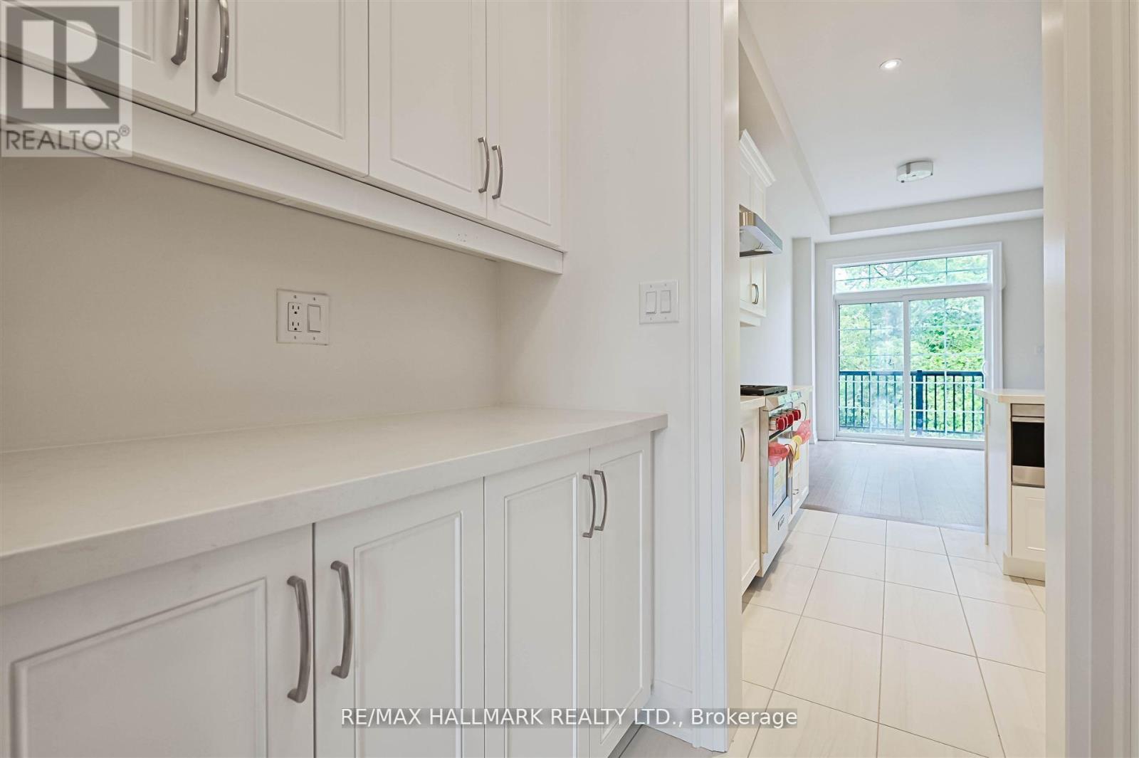 5 West Village Lane, Markham, Ontario  L6C 3L5 - Photo 9 - N12397632