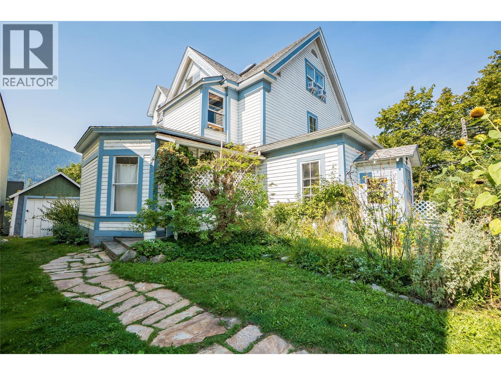 414 Falls Street, Nelson, British Columbia