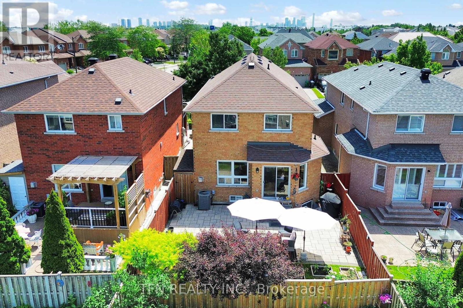 851 Clemens Crescent, Mississauga, Ontario  L5V 2S8 - Photo 47 - W12246834