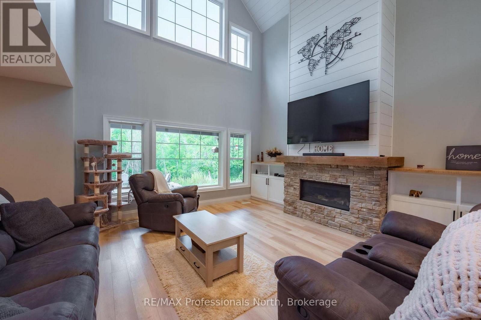 1677 Hospitality Road, Minden Hills (Snowdon), Ontario  K0M 2K0 - Photo 19 - X12397762