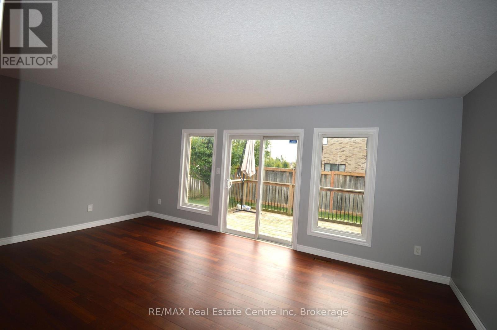 49 Edwards Street, Guelph, Ontario  N1E 0B8 - Photo 3 - X12397773