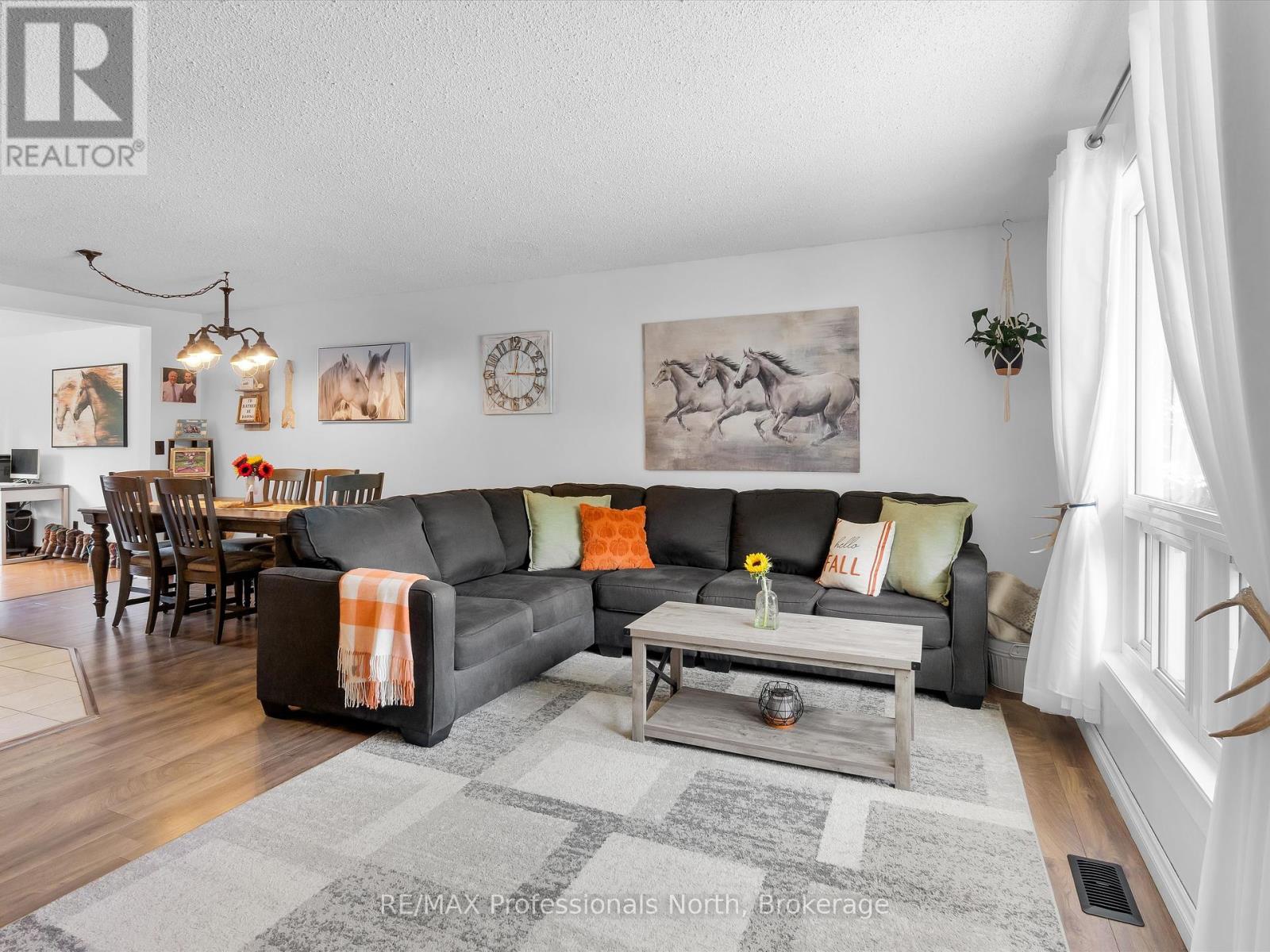 1062 Skyline Drive, Armour, Ontario  P0A 1J0 - Photo 11 - X12397824