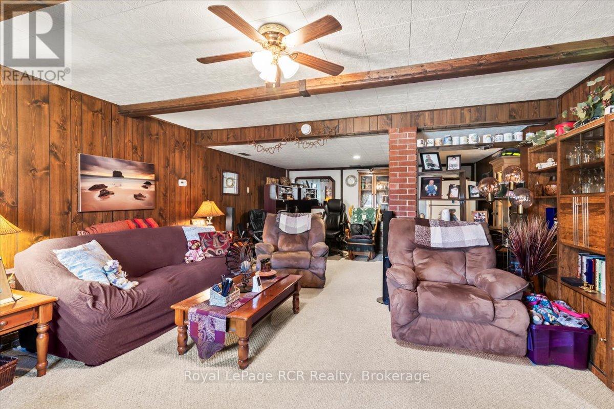 543 19th Avenue, Hanover, Ontario  N4N 3G4 - Photo 18 - X12397841