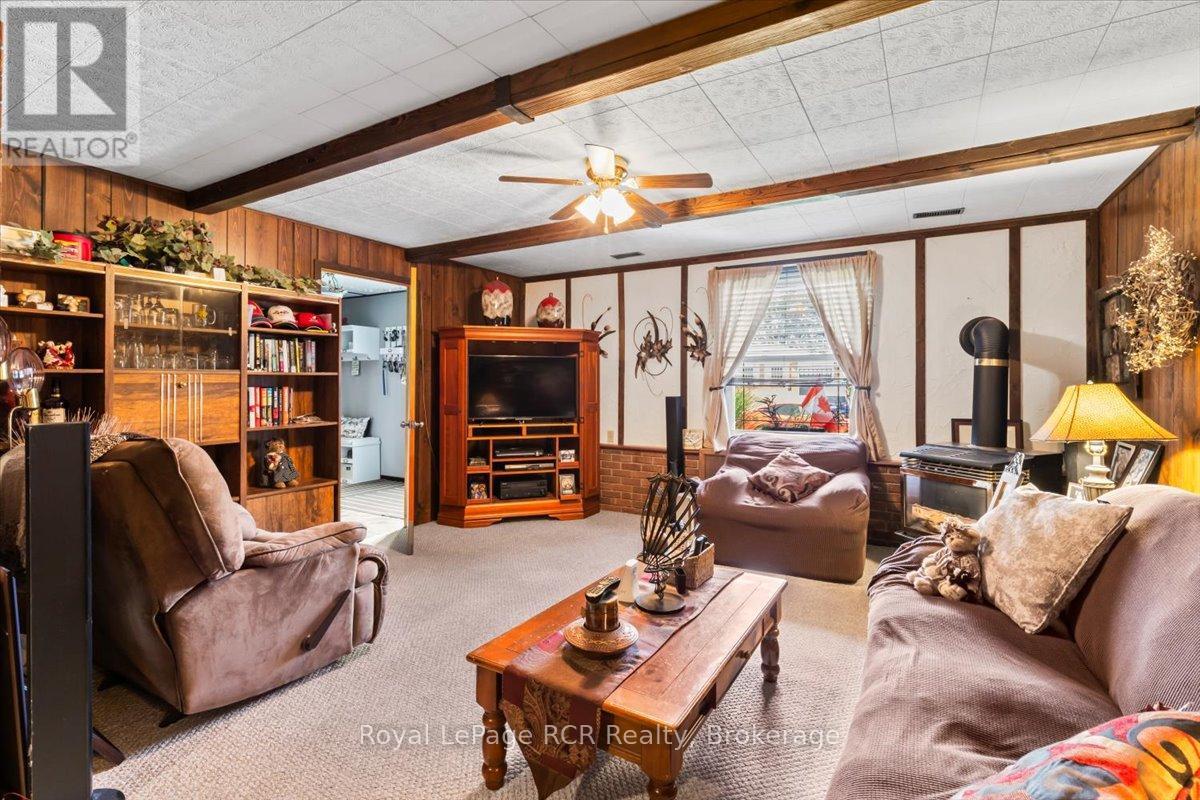 543 19th Avenue, Hanover, Ontario  N4N 3G4 - Photo 21 - X12397841