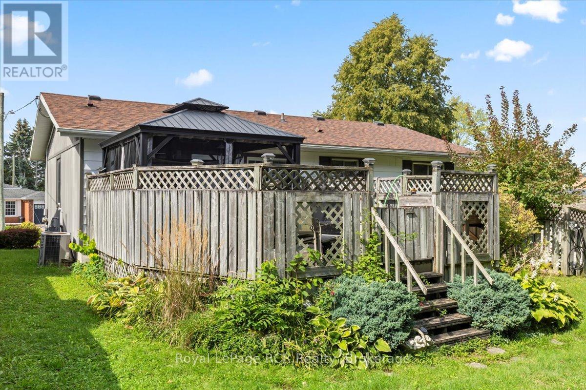 543 19th Avenue, Hanover, Ontario  N4N 3G4 - Photo 22 - X12397841