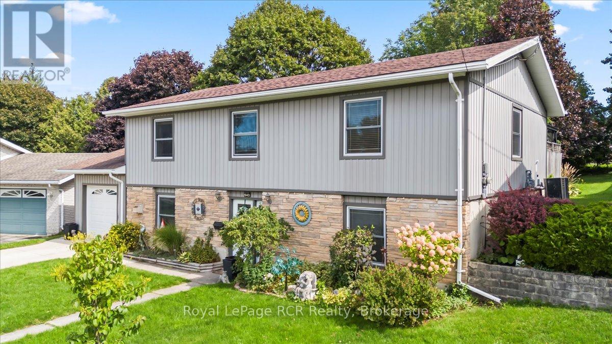 543 19th Avenue, Hanover, Ontario  N4N 3G4 - Photo 3 - X12397841