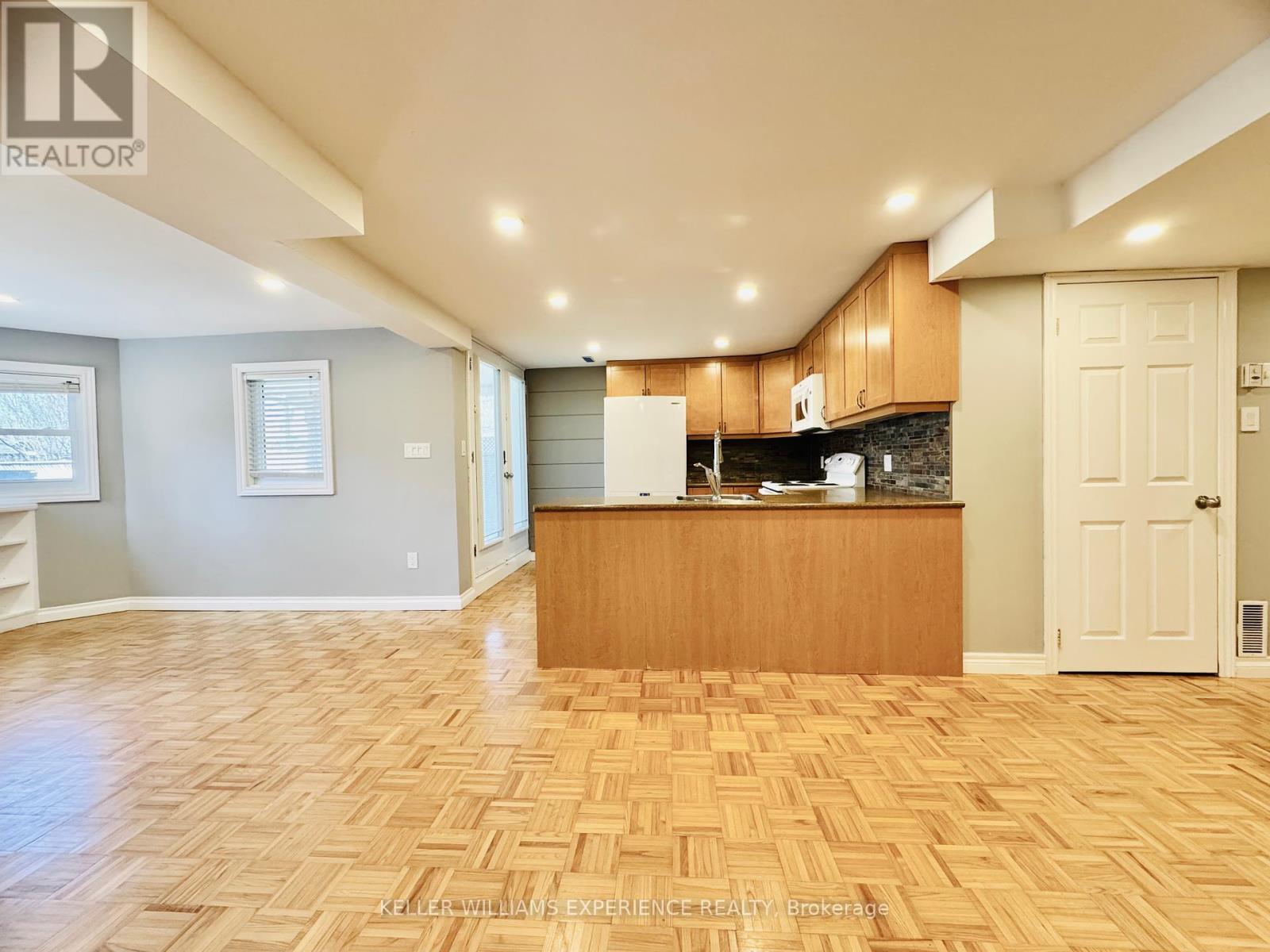 Lower - 22 Grand Forest Drive, Barrie, Ontario  L4N 7E8 - Photo 5 - S12397612