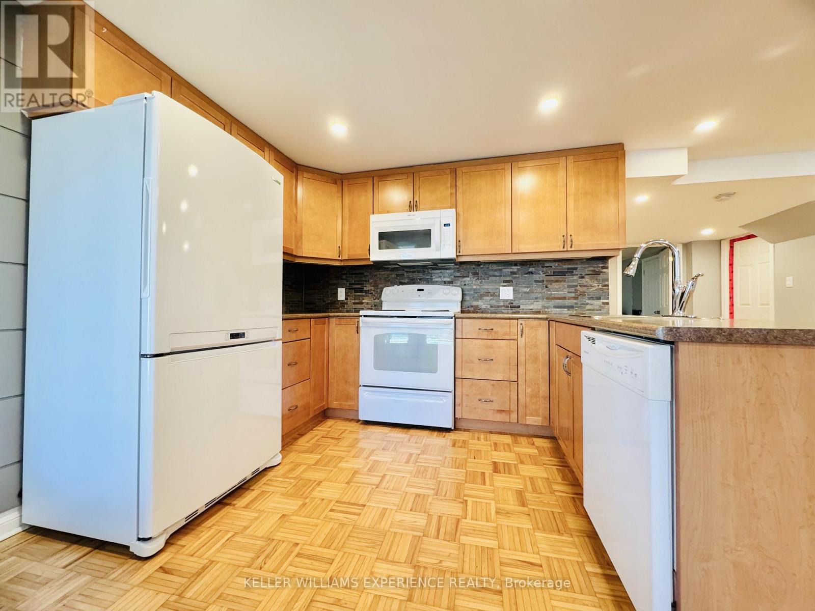 Lower - 22 Grand Forest Drive, Barrie, Ontario  L4N 7E8 - Photo 6 - S12397612