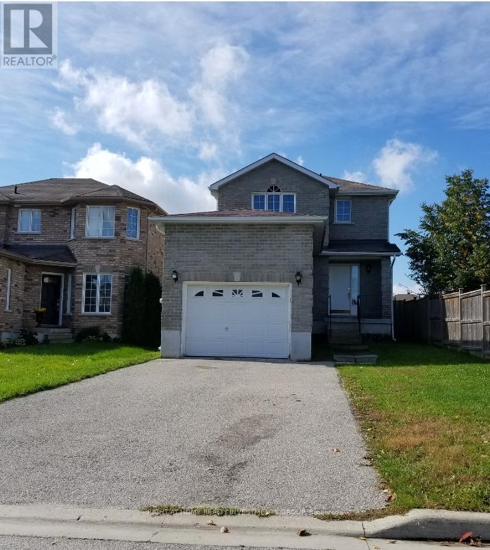 38 LANG DRIVE, Barrie, Ontario