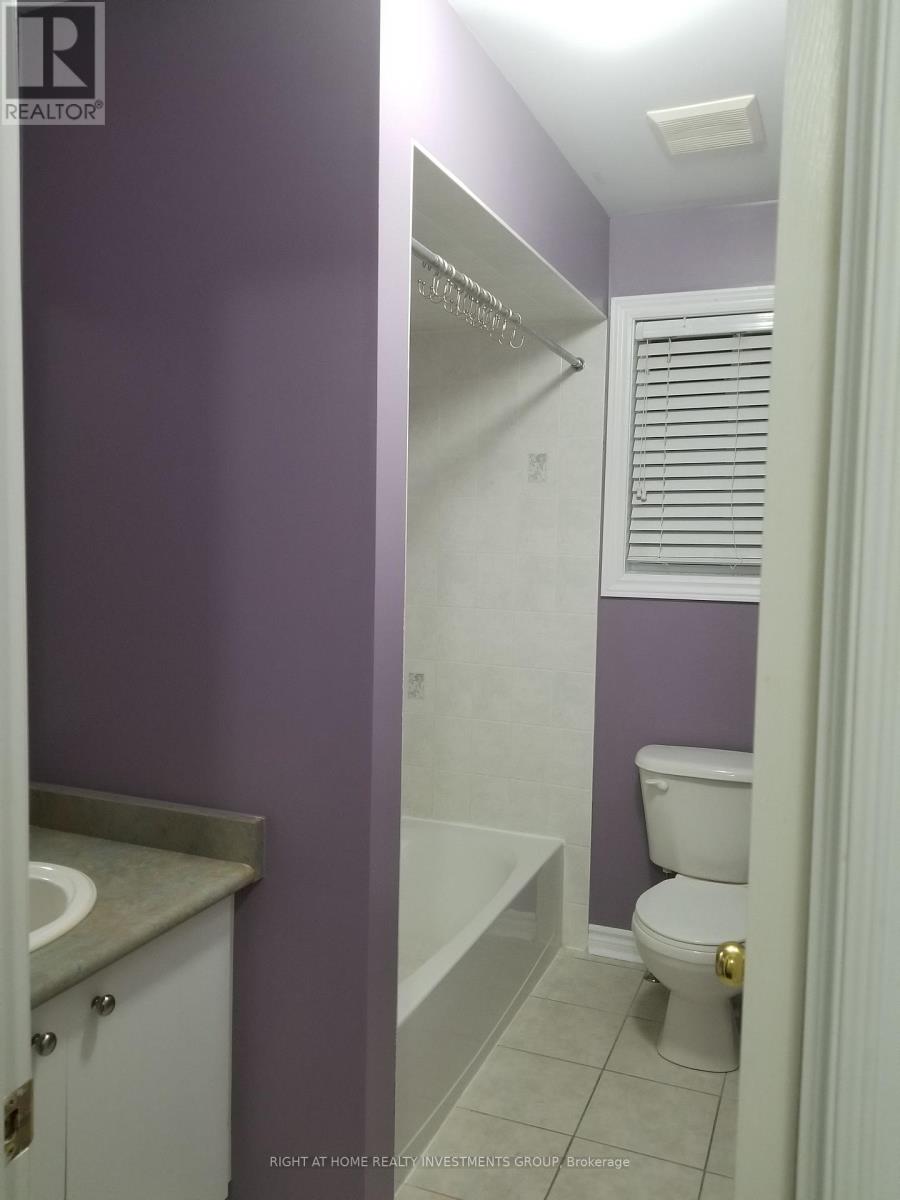 38 Lang Drive, Barrie, Ontario  L4N 0W3 - Photo 13 - S12397653