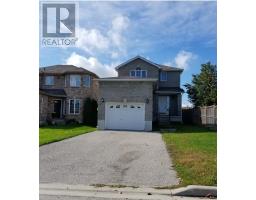 38 LANG DRIVE, Barrie, Ontario