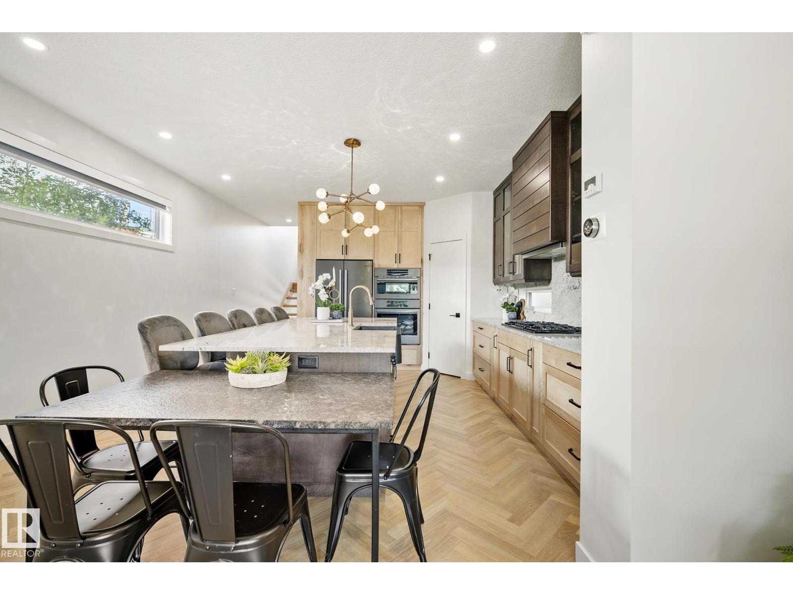8803 Strathearn Dr Nw, Edmonton, Alberta  T6C 4C8 - Photo 10 - E4457264