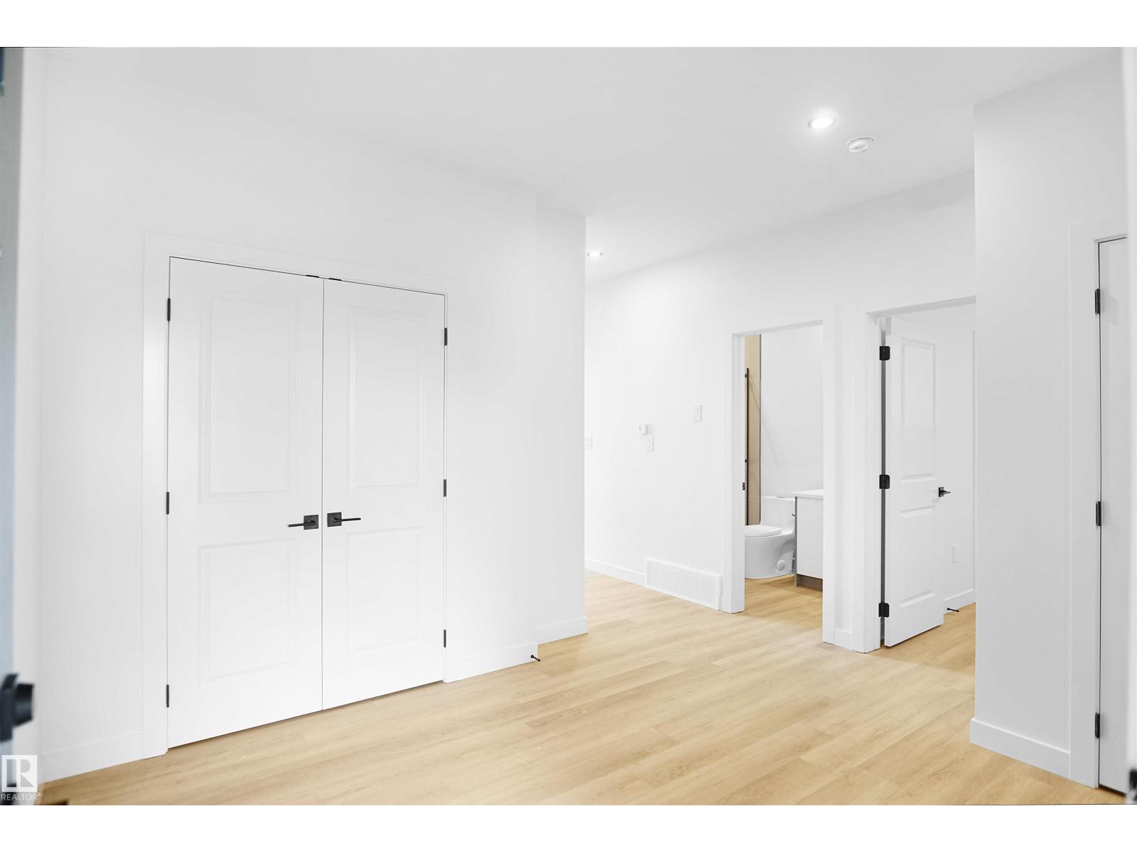 Property at 13 Axelwood Crescent image 4