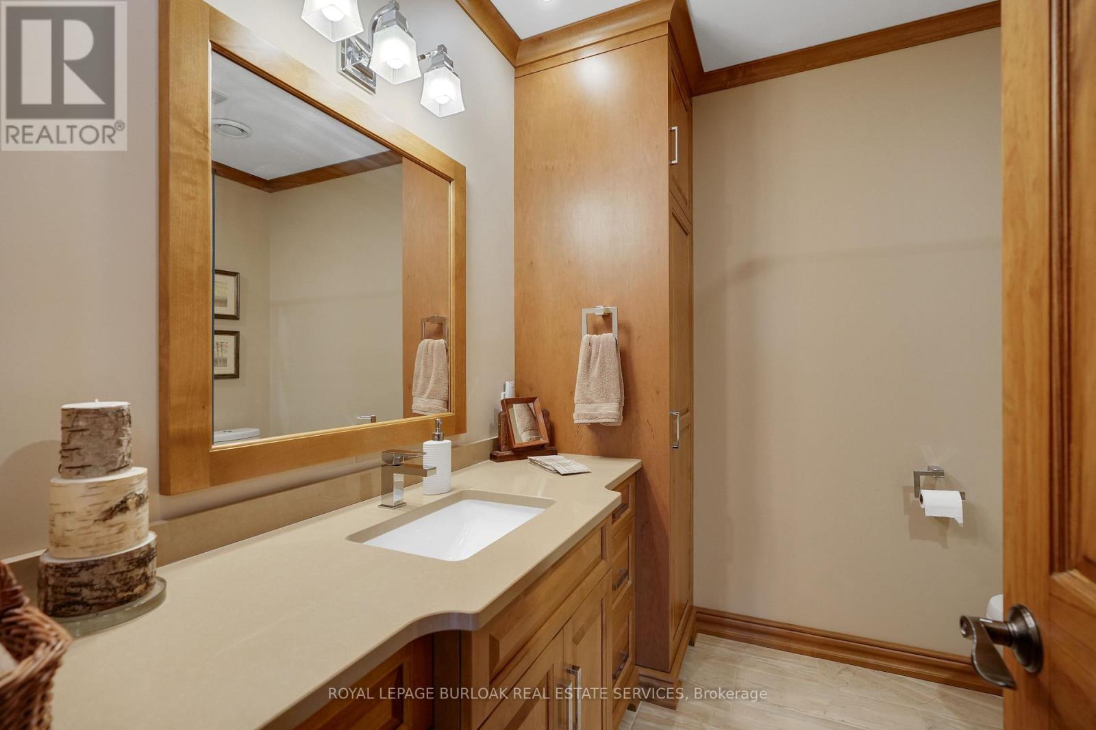 36 Manitouwabing Estates Road, Mckellar, Ontario  P2A 0B5 - Photo 28 - X12392696
