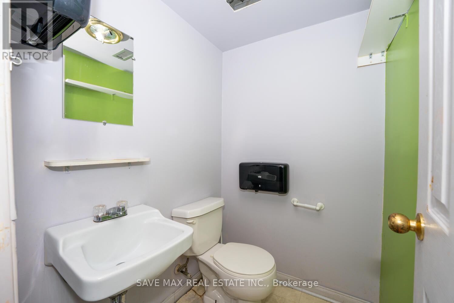 4 - 466 Merritt Street, St. Catharines, Ontario  L2P 1P3 - Photo 25 - X12391338
