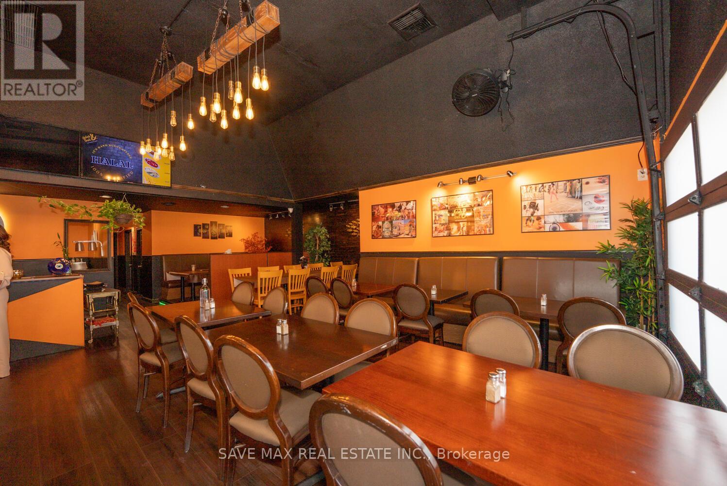 4 - 466 Merritt Street, St. Catharines, Ontario  L2P 1P3 - Photo 3 - X12391338