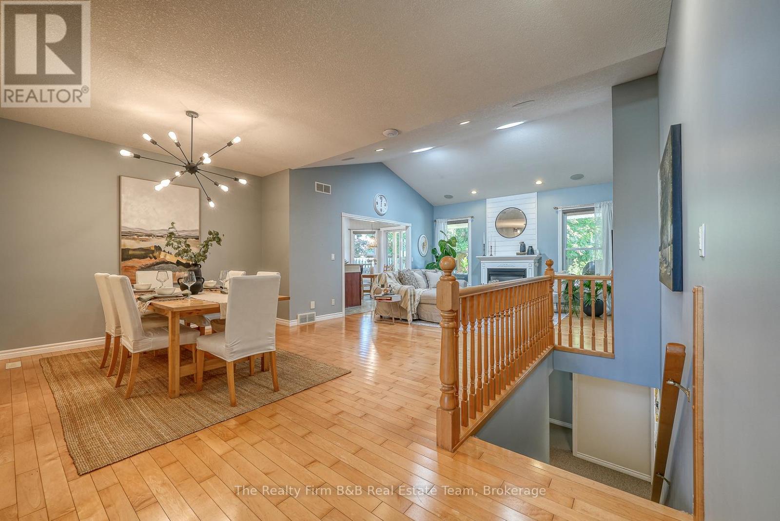504 Crestwood Court, Woodstock, Ontario  N4T 1V3 - Photo 10 - X12397746
