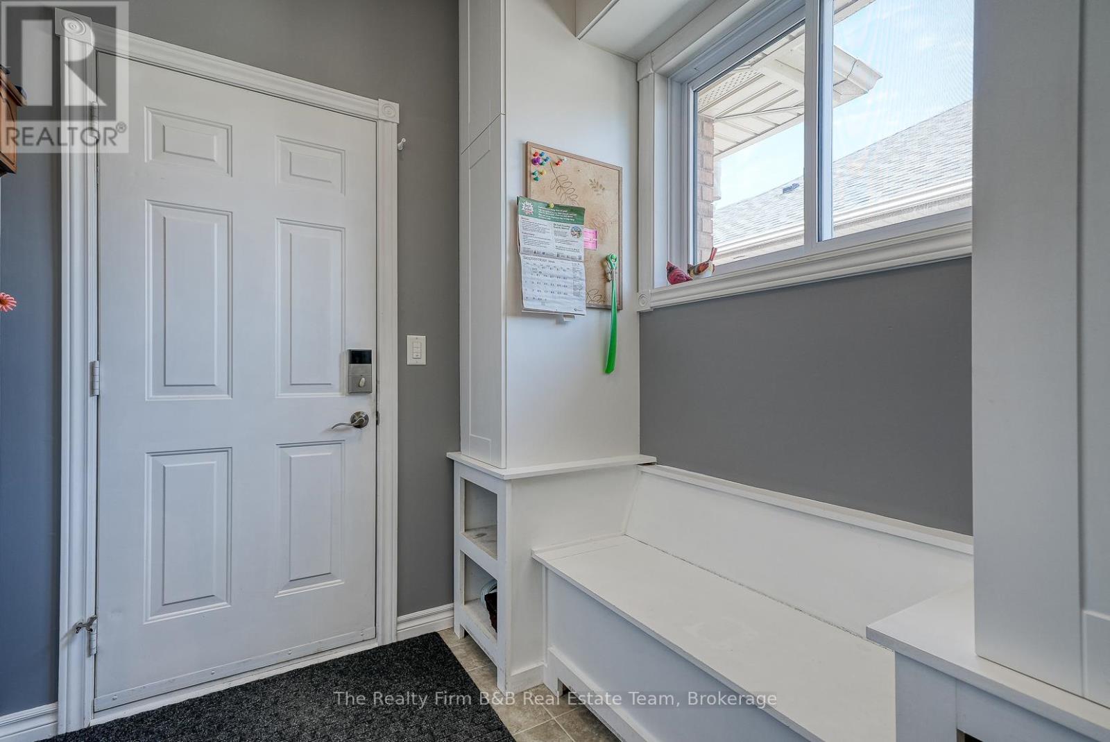 504 Crestwood Court, Woodstock, Ontario  N4T 1V3 - Photo 20 - X12397746