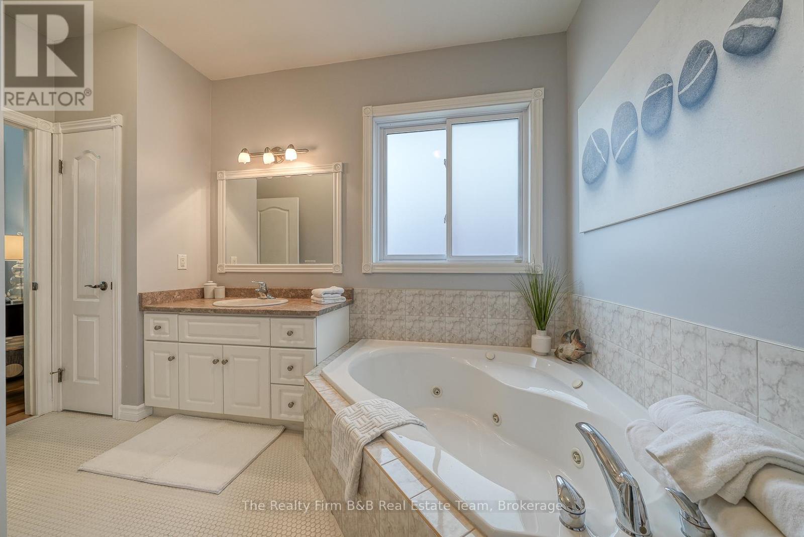 504 Crestwood Court, Woodstock, Ontario  N4T 1V3 - Photo 23 - X12397746