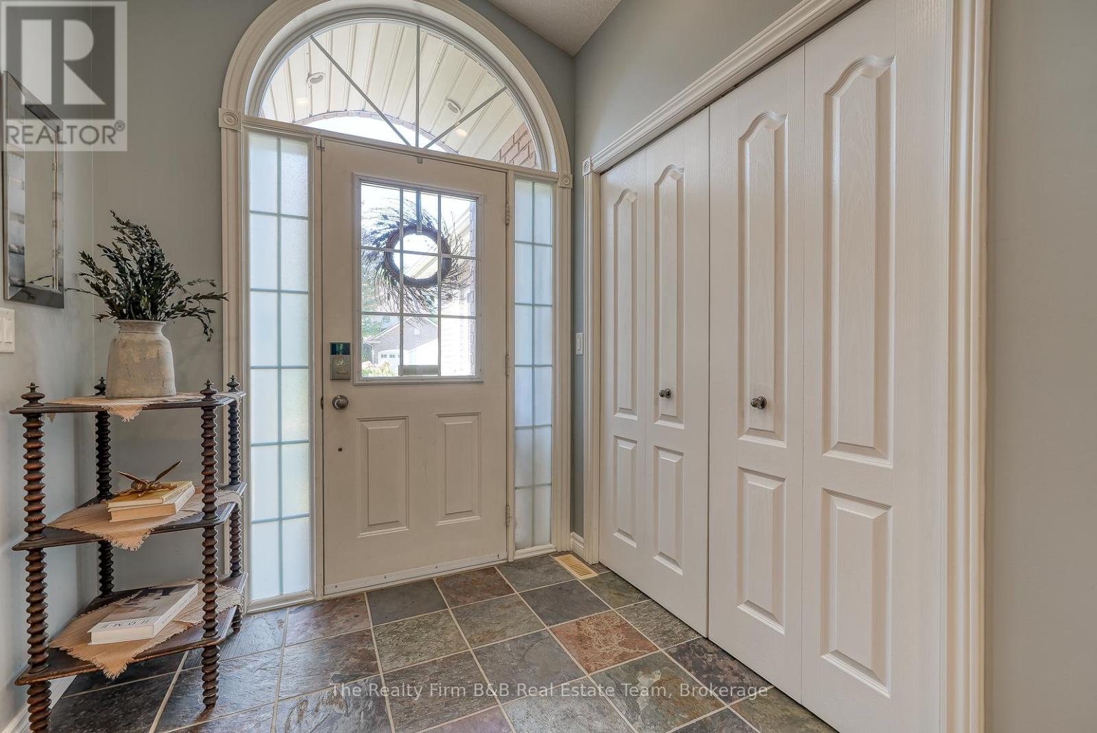 504 Crestwood Court, Woodstock, Ontario  N4T 1V3 - Photo 8 - X12397746