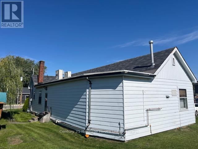 9240 Plank Road, Bayham, Ontario  N0J 1Y0 - Photo 4 - X12397793