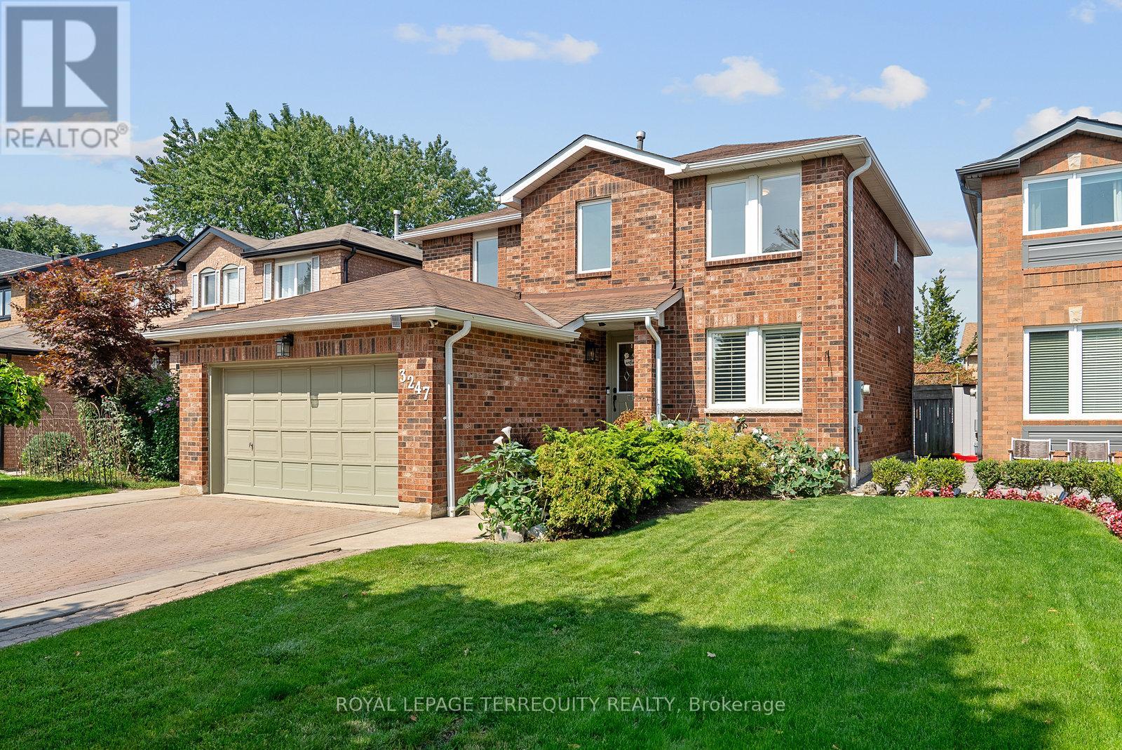 3247 DOVETAIL MEWS, Mississauga, Ontario