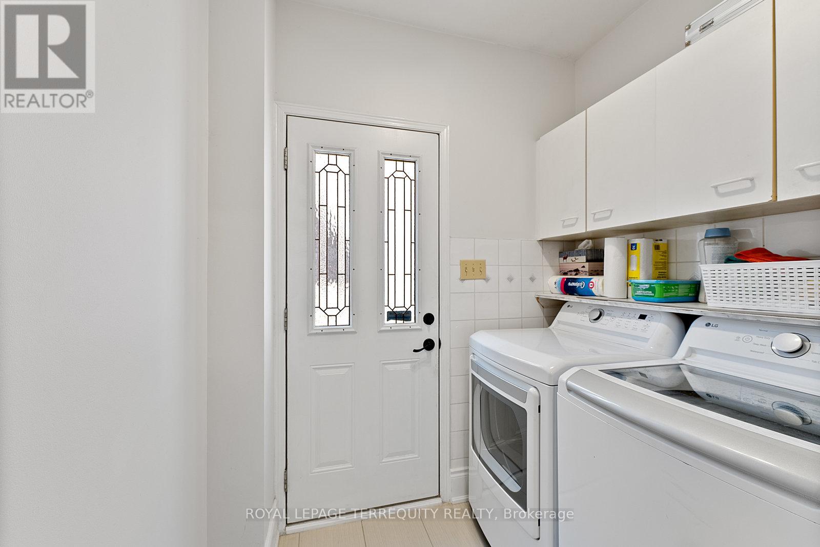 3247 Dovetail Mews, Mississauga, Ontario  L5L 5G9 - Photo 25 - W12397637