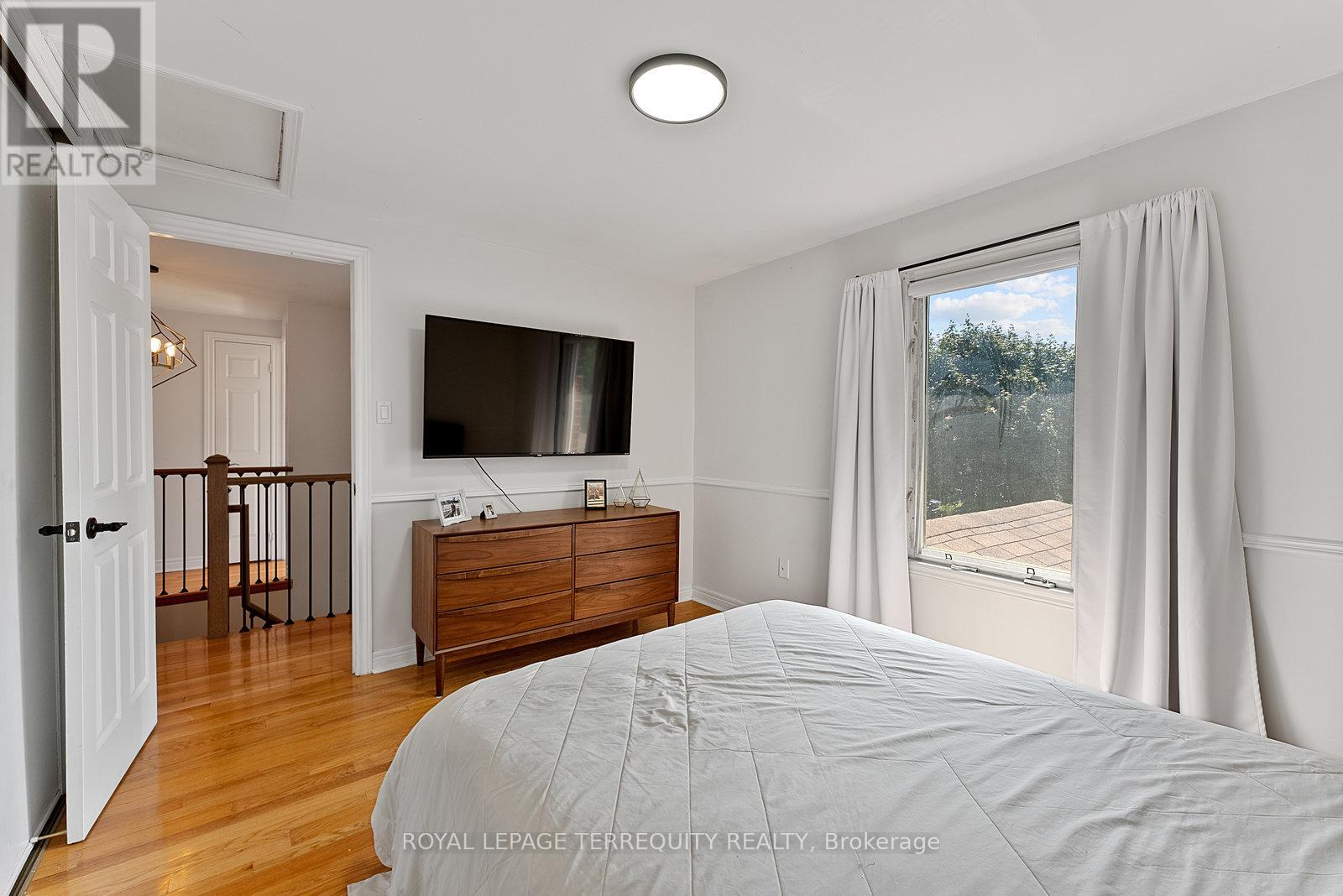 3247 Dovetail Mews, Mississauga, Ontario  L5L 5G9 - Photo 35 - W12397637