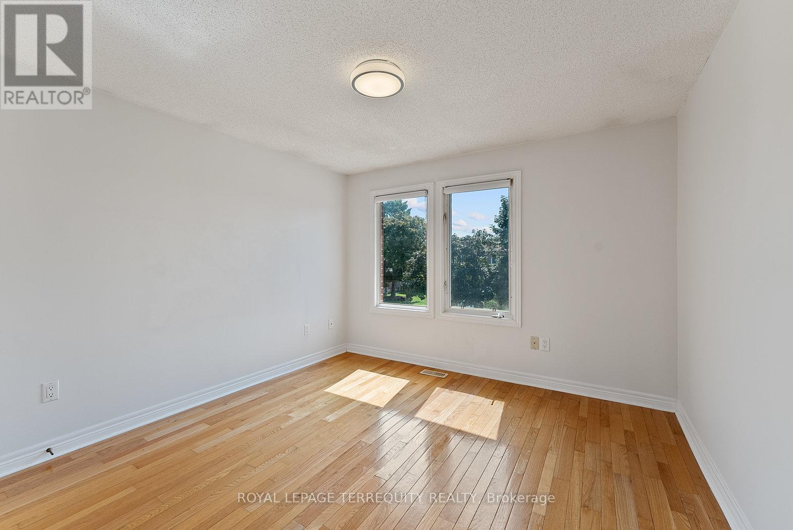 3247 Dovetail Mews, Mississauga, Ontario  L5L 5G9 - Photo 36 - W12397637