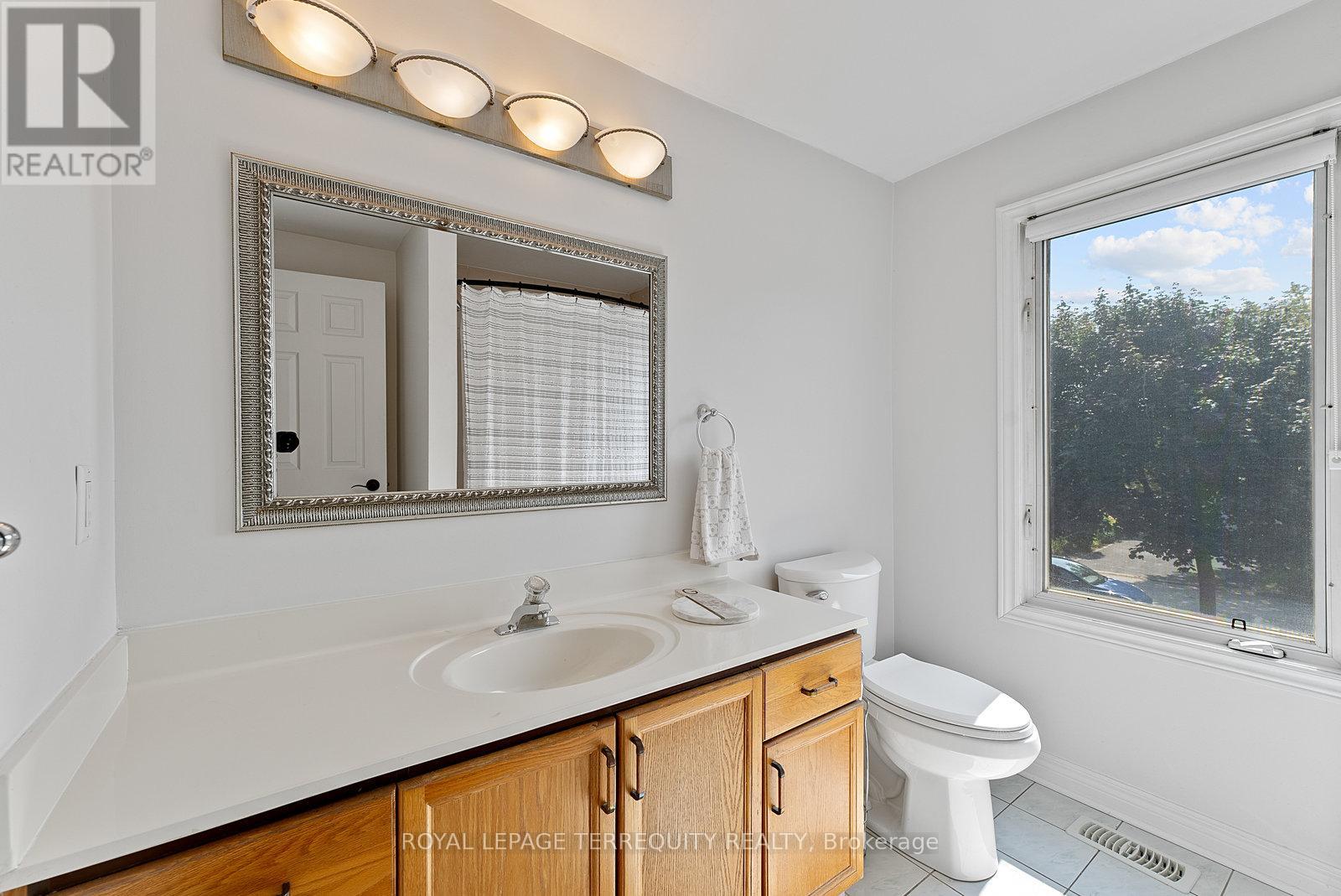 3247 Dovetail Mews, Mississauga, Ontario  L5L 5G9 - Photo 38 - W12397637
