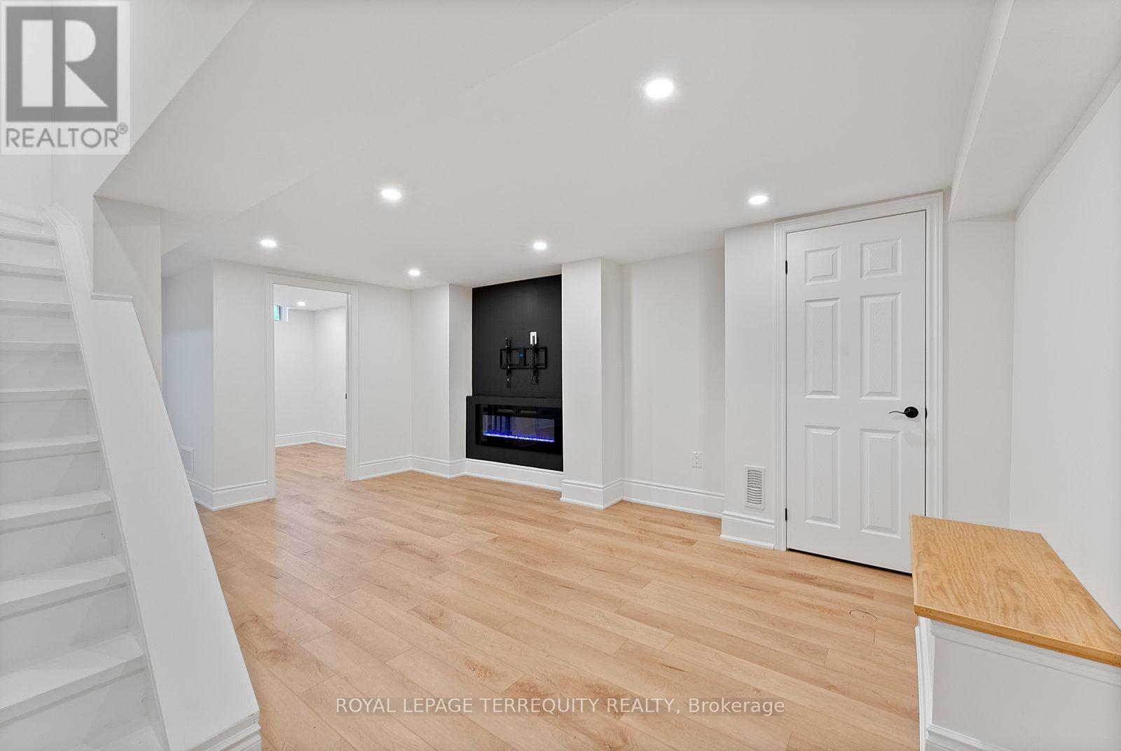 3247 Dovetail Mews, Mississauga, Ontario  L5L 5G9 - Photo 40 - W12397637