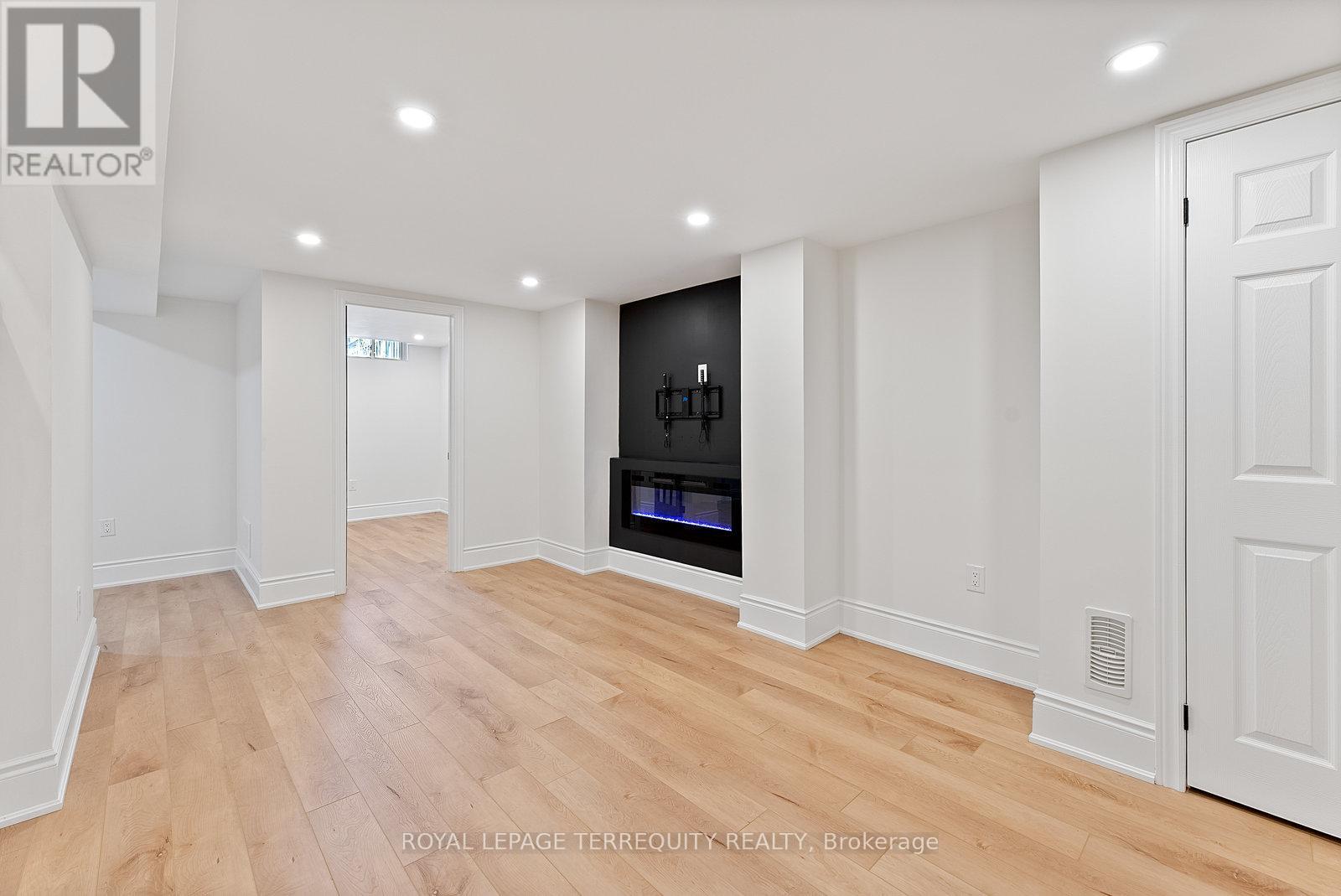 3247 Dovetail Mews, Mississauga, Ontario  L5L 5G9 - Photo 41 - W12397637
