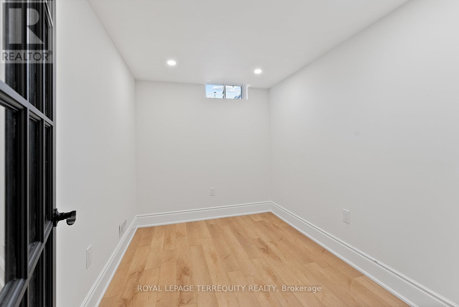 3247 Dovetail Mews, Mississauga, Ontario  L5L 5G9 - Photo 43 - W12397637