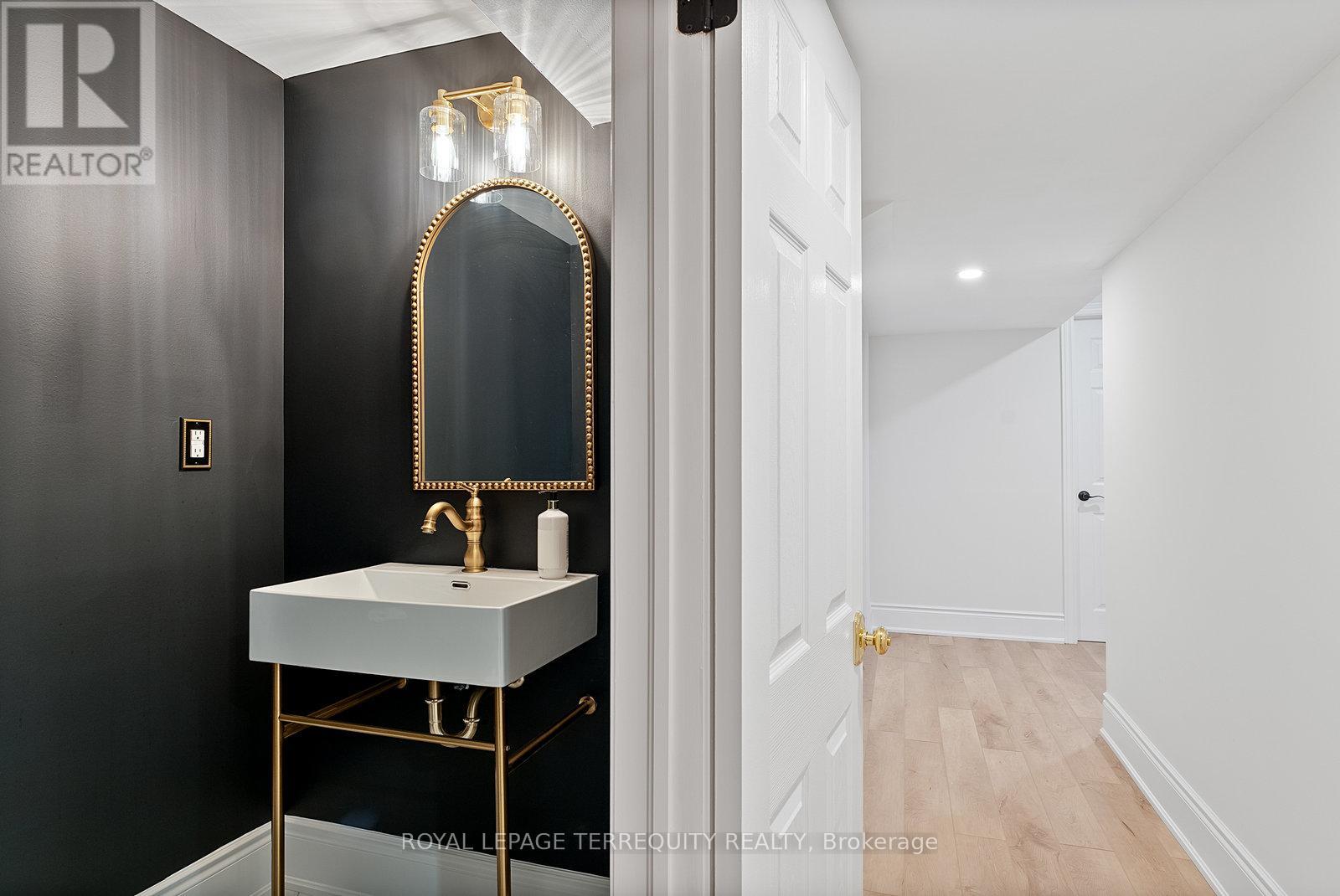 3247 Dovetail Mews, Mississauga, Ontario  L5L 5G9 - Photo 45 - W12397637