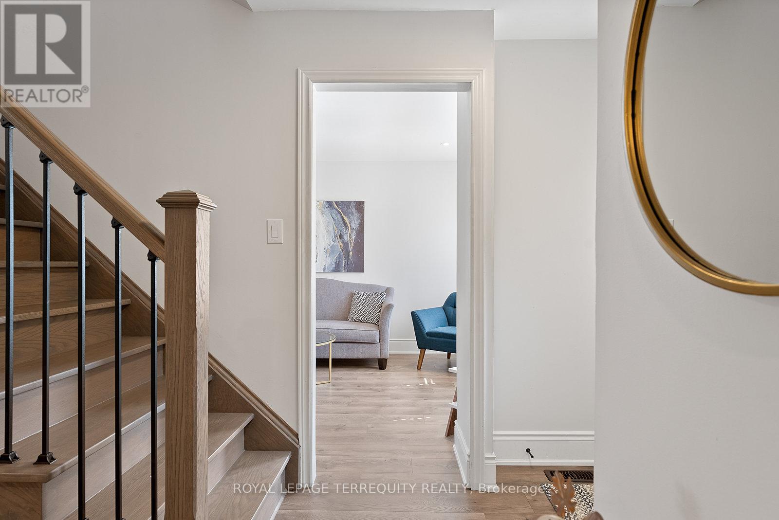 3247 Dovetail Mews, Mississauga, Ontario  L5L 5G9 - Photo 8 - W12397637