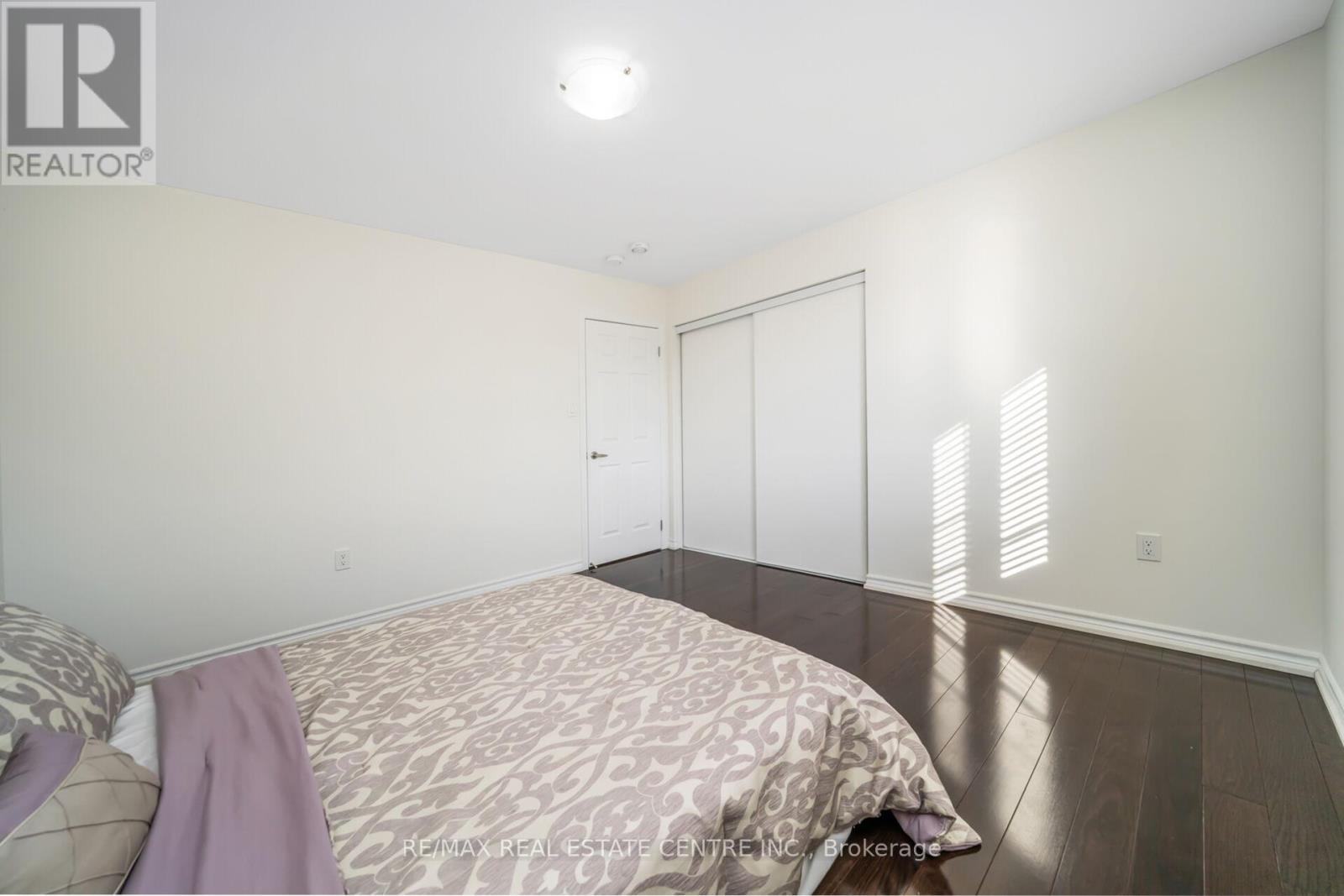 486 Etheridge Avenue, Milton, Ontario  L9E 0A8 - Photo 36 - W12397642