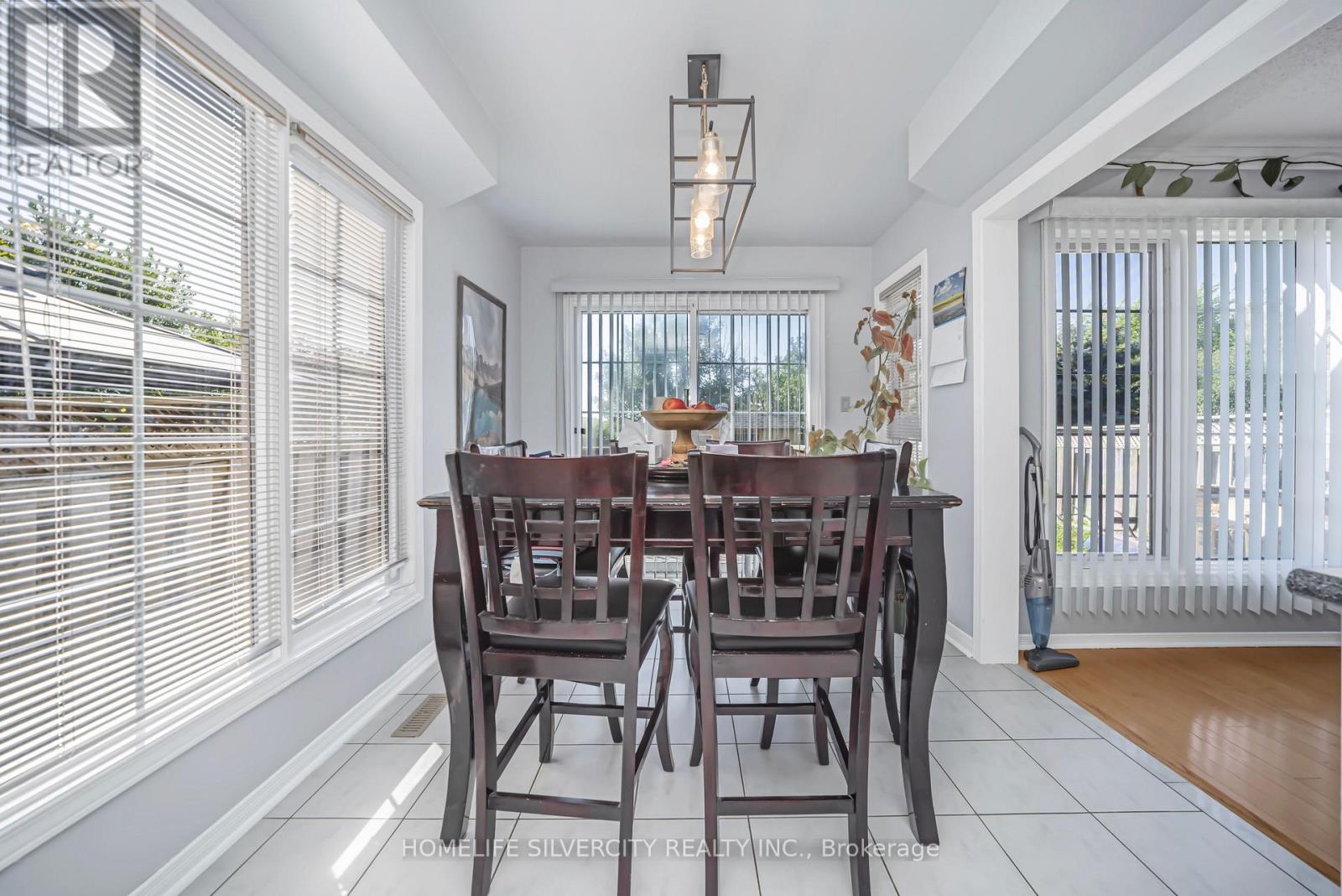 37 Loons Call Crescent N, Brampton, Ontario  L6R 2G5 - Photo 20 - W12397662