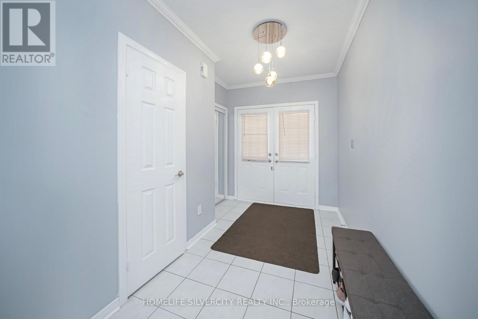 37 Loons Call Crescent N, Brampton, Ontario  L6R 2G5 - Photo 6 - W12397662