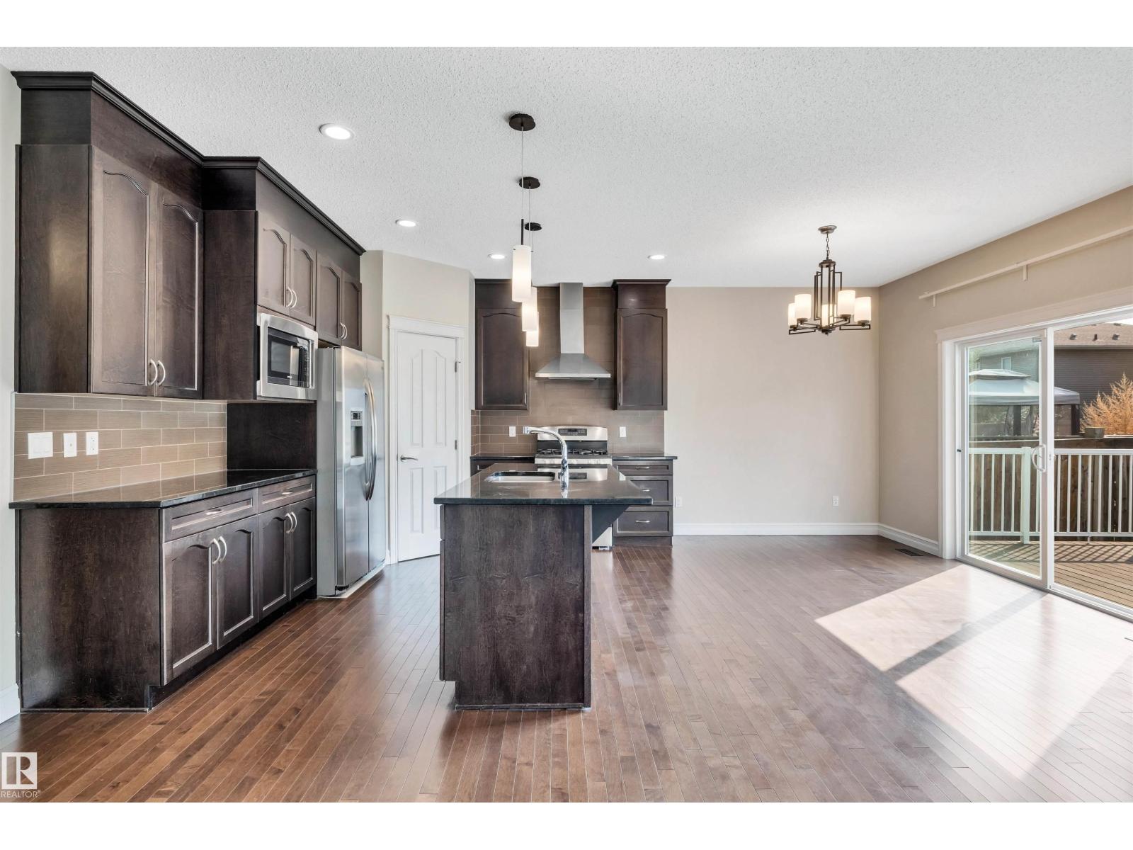 15827 10 Av Sw, Edmonton, Alberta  T6W 2H2 - Photo 10 - E4457269