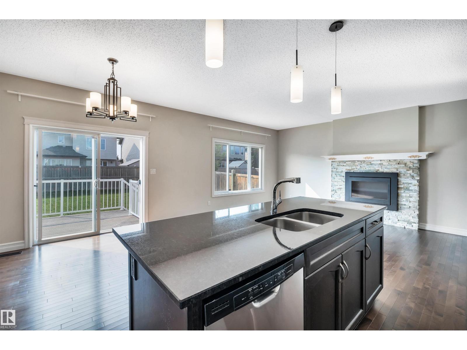 15827 10 Av Sw, Edmonton, Alberta  T6W 2H2 - Photo 11 - E4457269